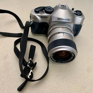 Promaster 2000PK Super 35mm SLR with Spectrum 35-70mm Lens WORKS